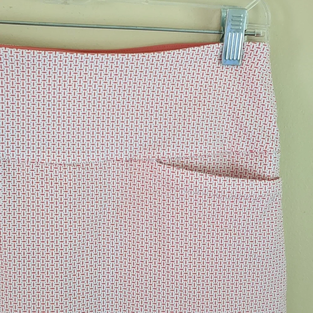 Small S.C.&Co. Coral Pink And White Pull On Skort Golf